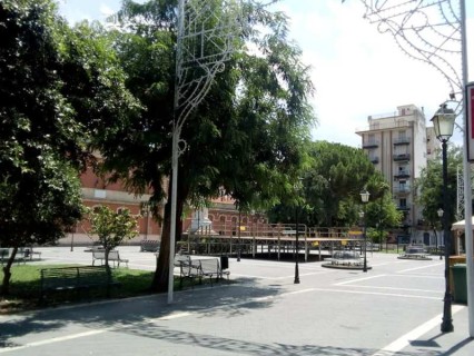 Piazza Dante/Ville